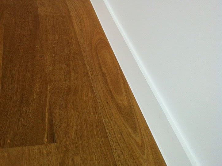 Internal Silicone to Skirtings